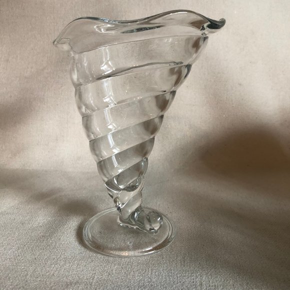 Cornucopia Glass - Picture 3 of 7